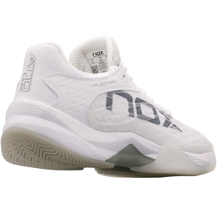chaussure de padel nox at10 lux blanche