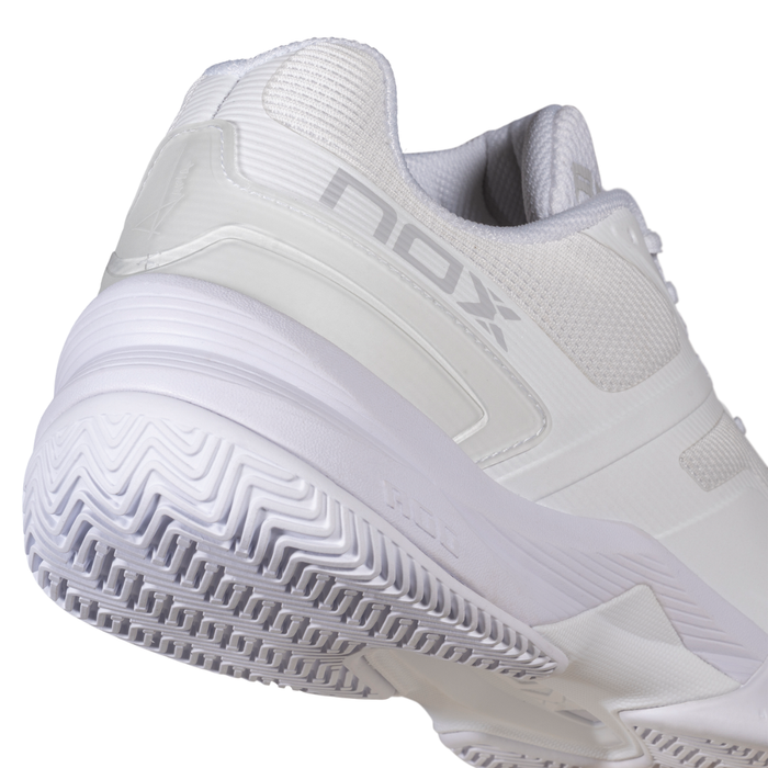 Chaussures de padel Unisex Nox AT10 Pro Blanc - Esprit Padel Shop