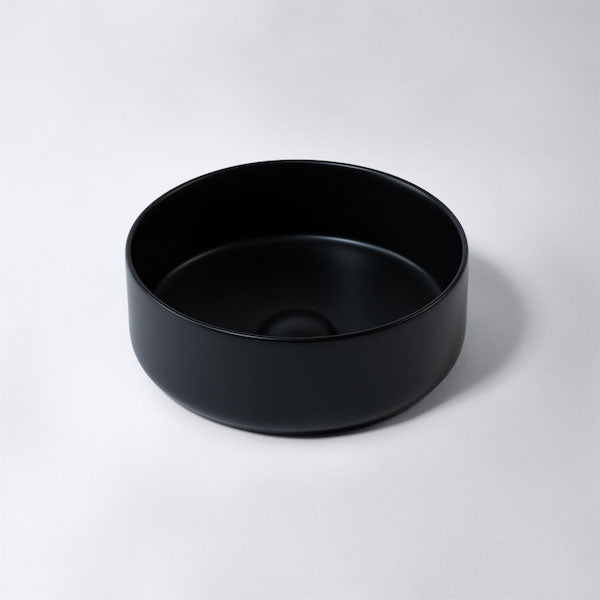 Eight Quarters Amaroo Circle Mini Basin in Matte Black - Online at The Blue Space