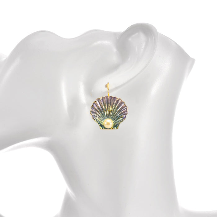 Fantasia Scallop Shell Leverback Earrings (Goldtone)