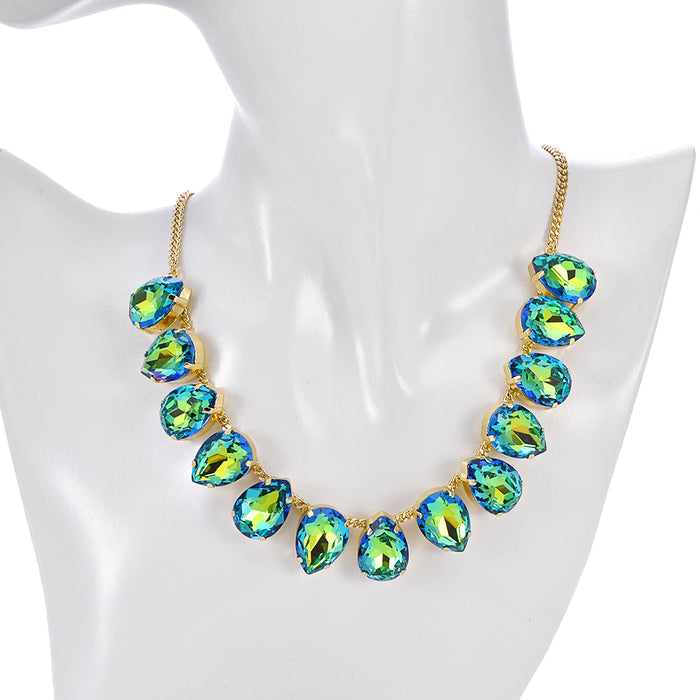 Mystic Green Sphinx Goddess Teardrop Necklace (Goldtone/Green Sphinx)